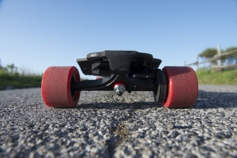 折り畳み式 電動スケートボード